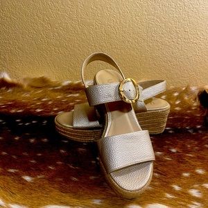 Unisa metallic sandals size 6
